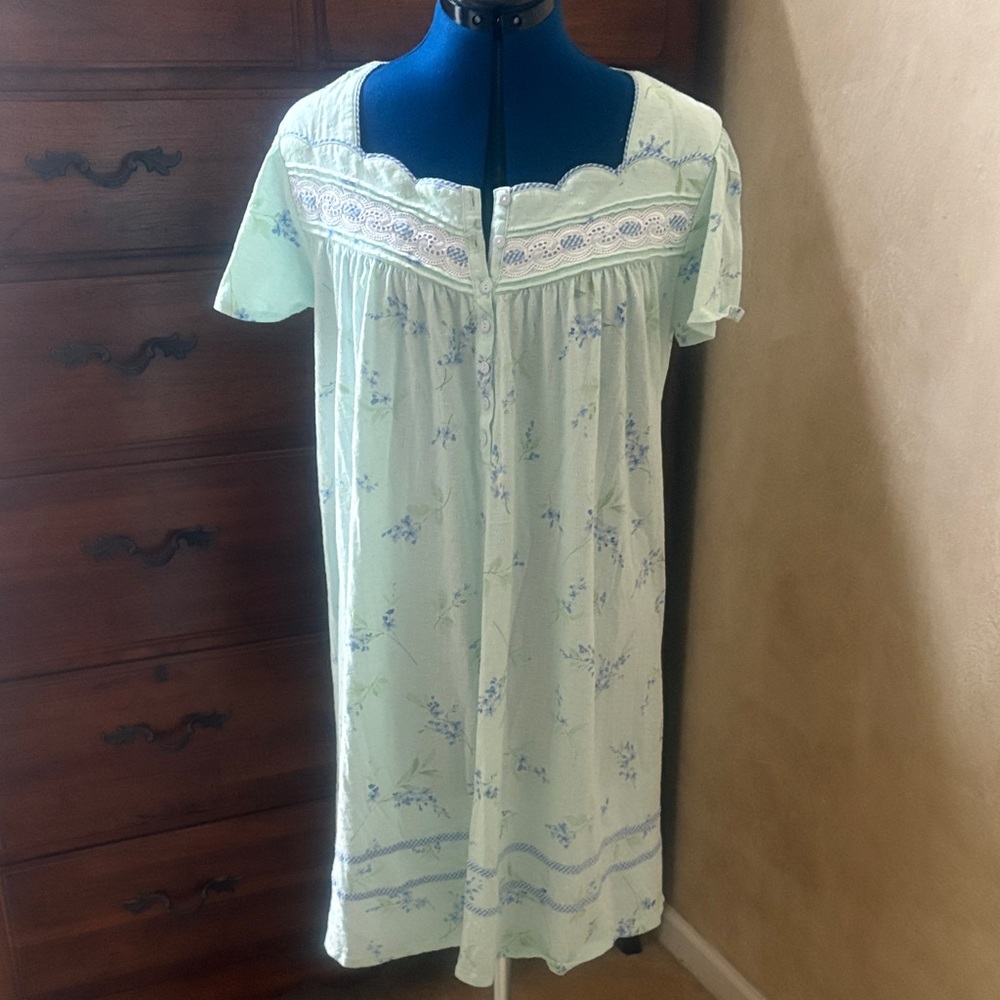 Aria Floral Lace Trim green & blue nightgown